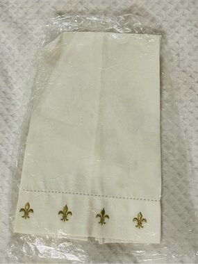 Fleur De Lis Tea Towel White Embroidered French Chic Powder Room Bath Gift New